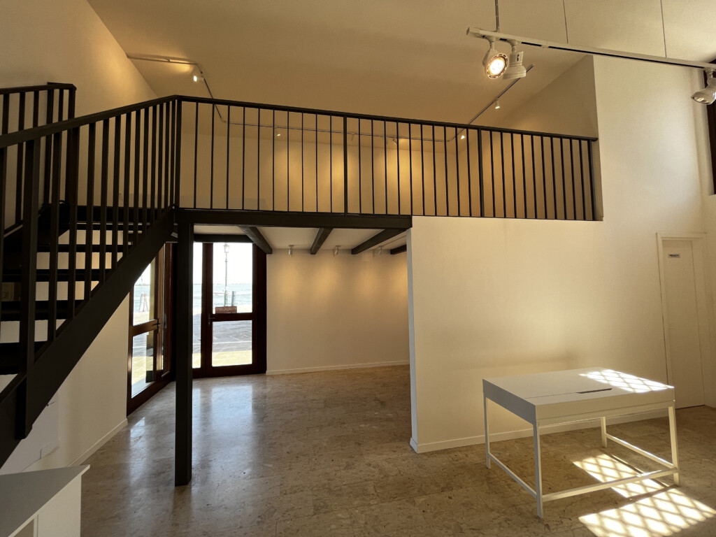 Lab24 gallery Venice